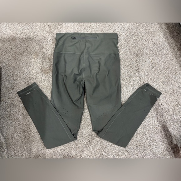 Lululemon Women’s In Focus Run Tight Sense Knit Army Green Size 8 - Picture 3 of 7